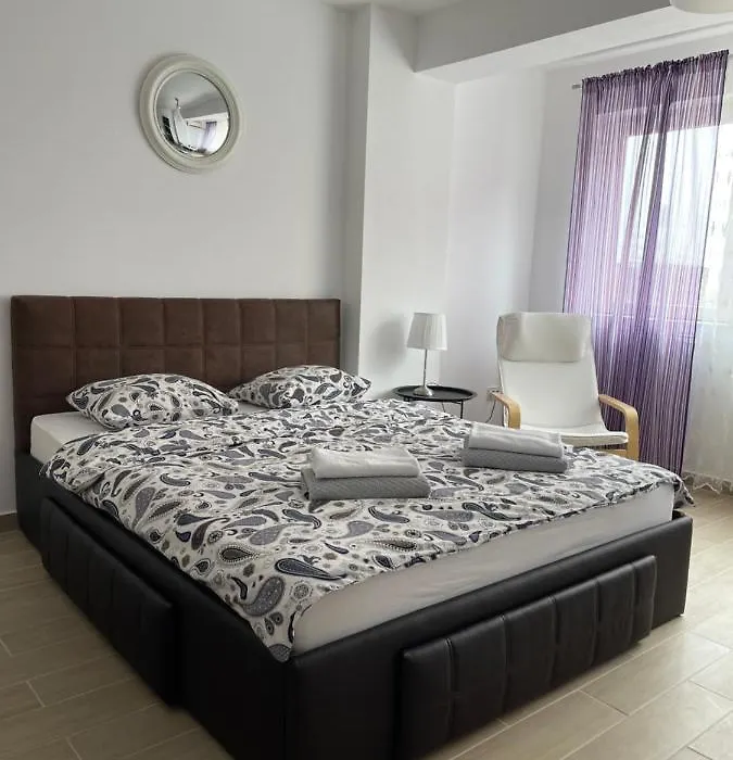 Zeini - Garsoniera Constanta-1