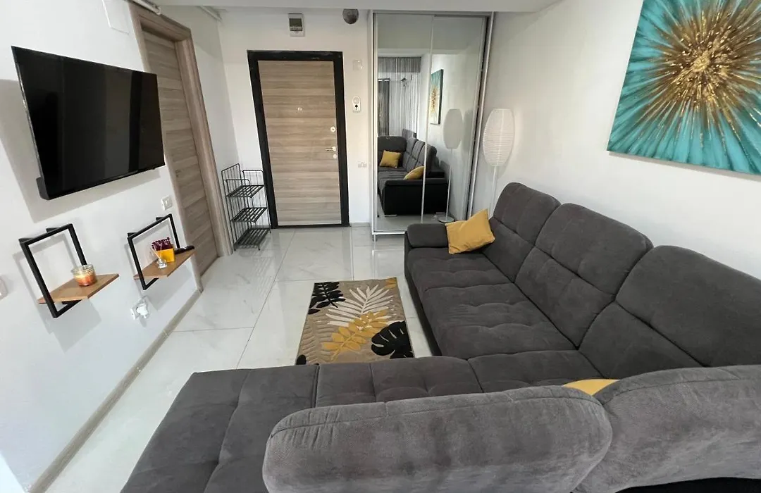 Yellow Studios Constanta-1