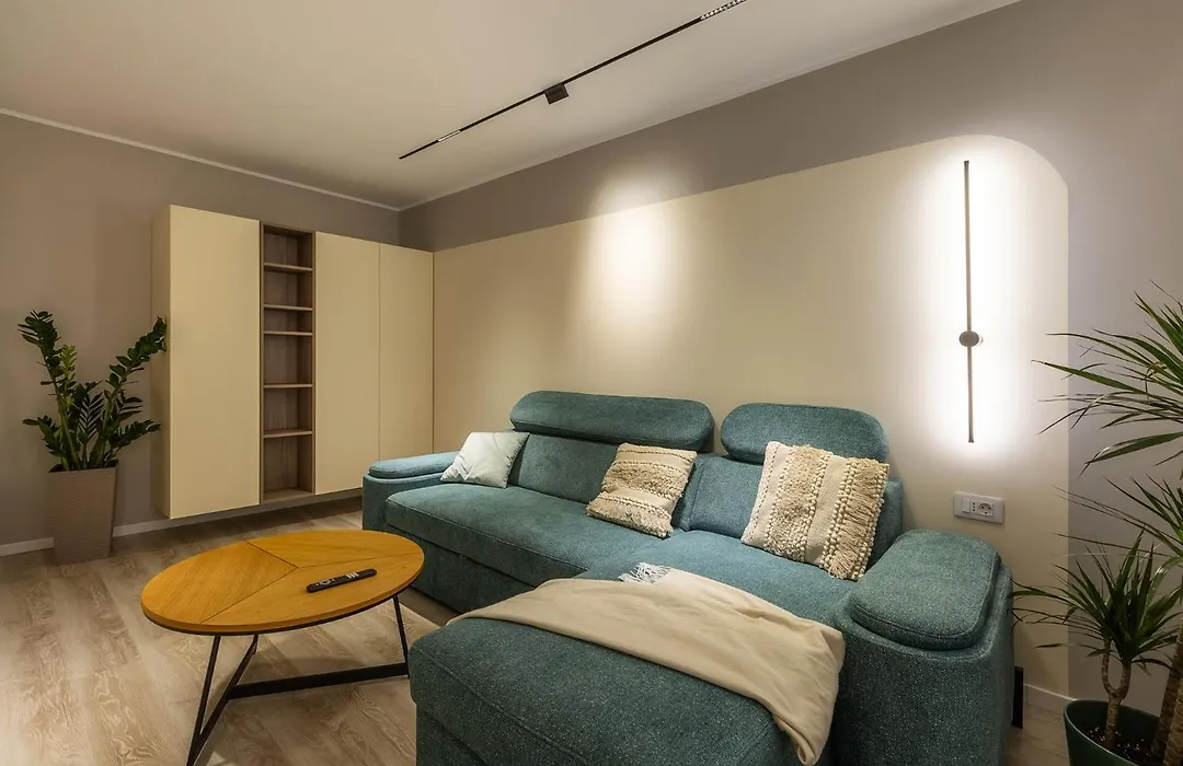 Downtown Breeze-1