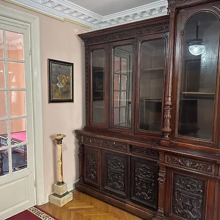 Old Town Apartment Next To Sea Constanta-3