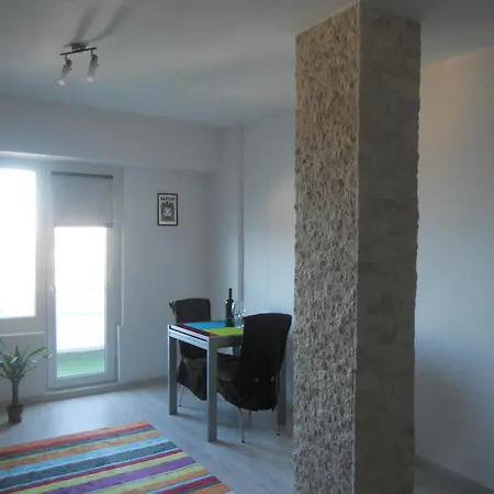 Reyna Apartment, Faleza Nord-2