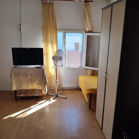 Hostel EMY Camere cu baie proprie aproape de plaja 3 Papuci-2