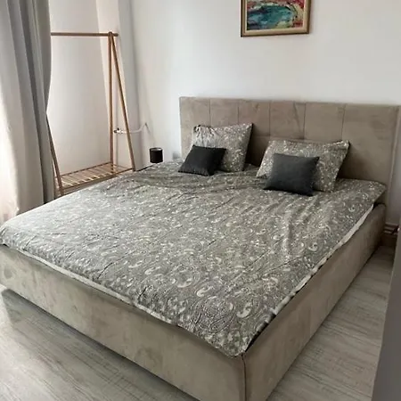 Reyna Apartment, Faleza Nord-3