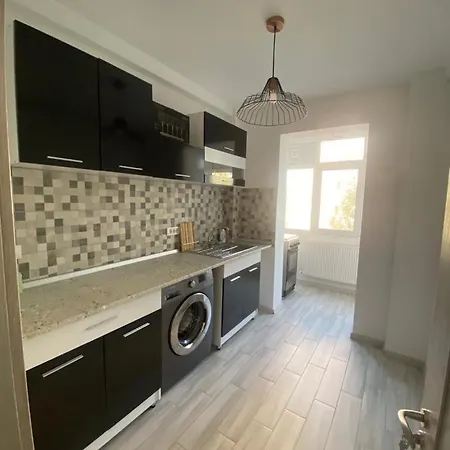 Cozy Apartment-2