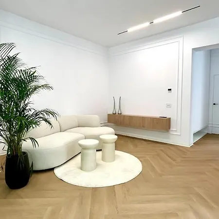 Romantic central apartment-2