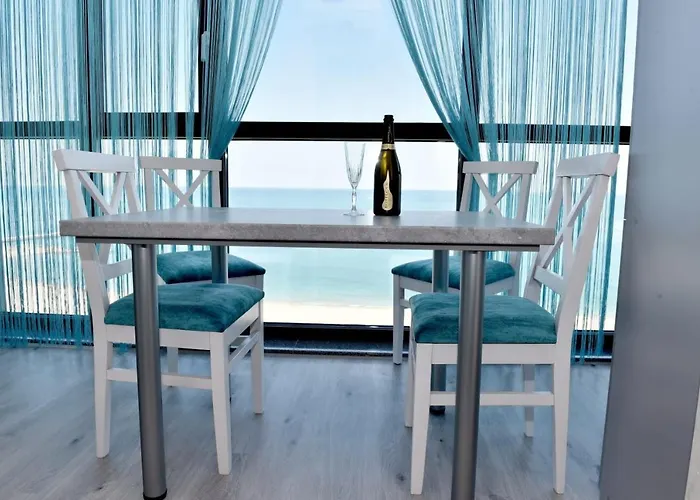 Turquoise By The Sea Apartment Constanţa