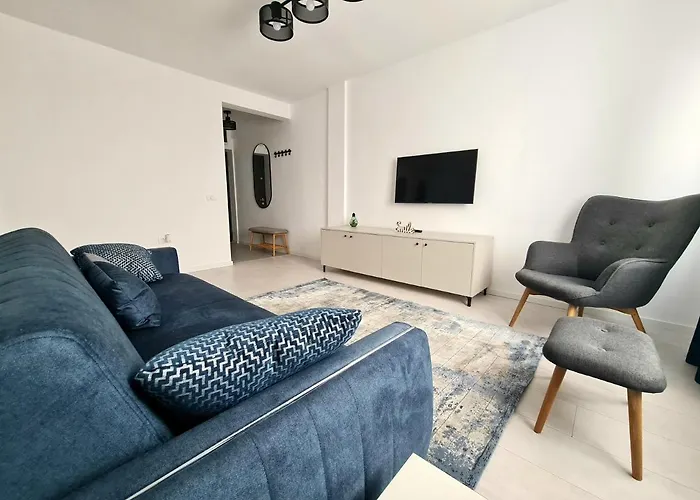 Dolphin Apartment Near Neversea Beach Constanţa