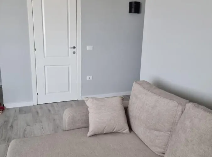 Apartament 2 camere Eliberarii Constanţa