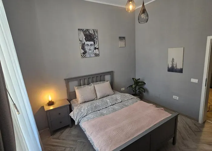 Zig Zag Apartment 4- Old Town Constanţa