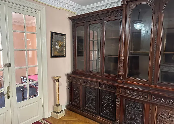 Old Town Apartment Next To Sea Constanţa