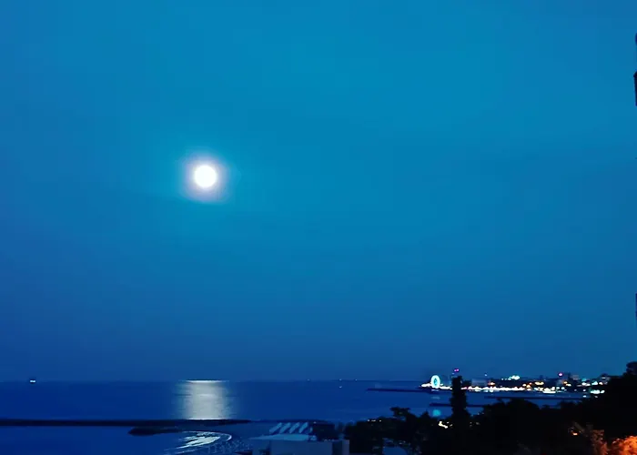 Sunrise Beachfront Relax Residence Constanţa