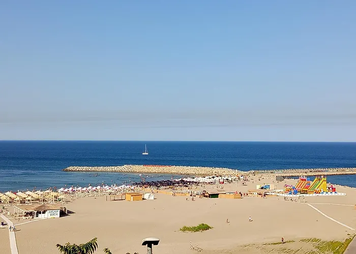 Modern Beach Apartment Constanţa