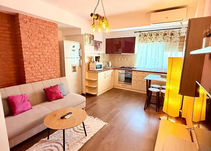 Apartament Centru Plaja Modern Constanţa